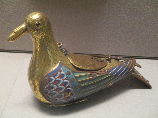 Eucharistic_dove_Louvre.jpg